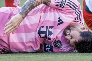 Lionel Messi sera absent des terrains ces prochains temps KEYSTONE/EPA/CRISTOBAL HERRERA-ULASHKEVICH